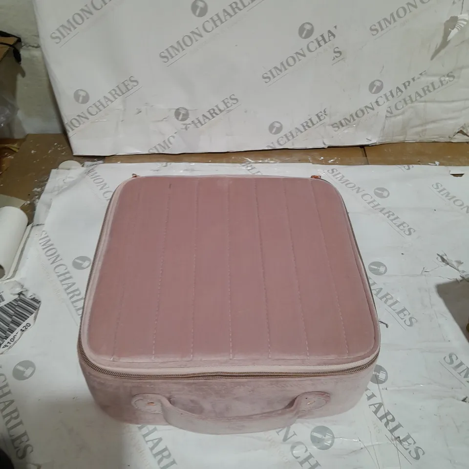 BOXED TILI SUEDE MAKEUP ORGANISER PINK