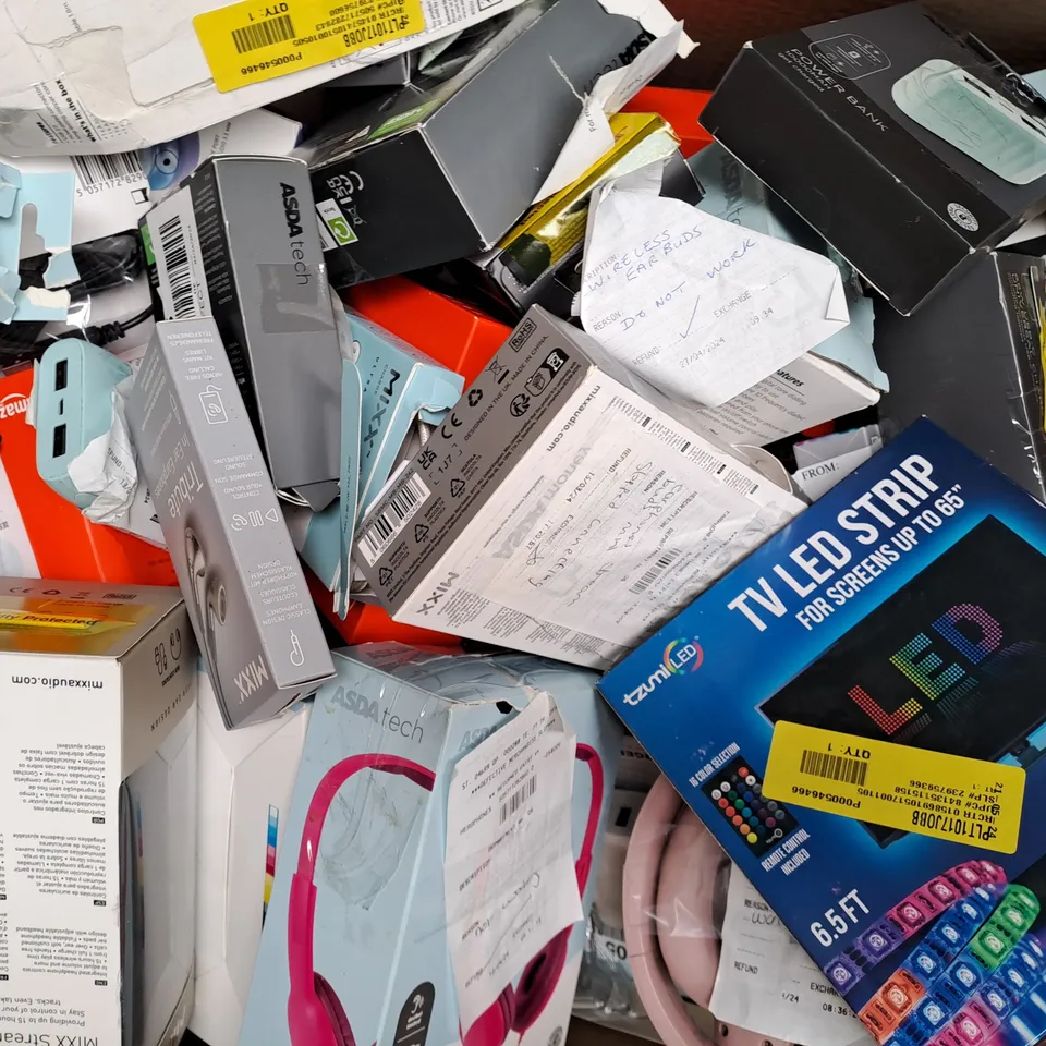 BOX OF APPROXIMATELY 50 ASSORTED ELECTRICAL ITEMS TO INCLUDE WIRELESS EARBUDS, TV LED STRIP, FIRE TV STICK, ETC