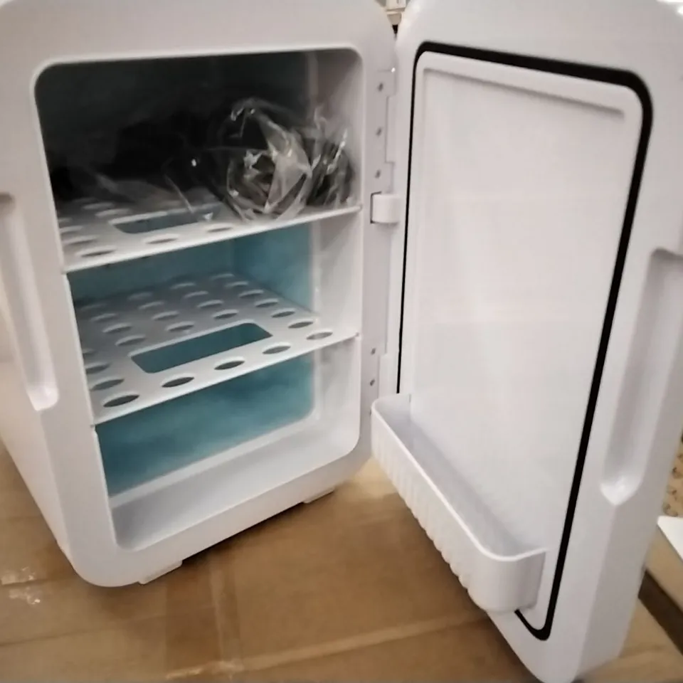 BOXED ATRAVESAR LL-10AL MINI FRIDGE