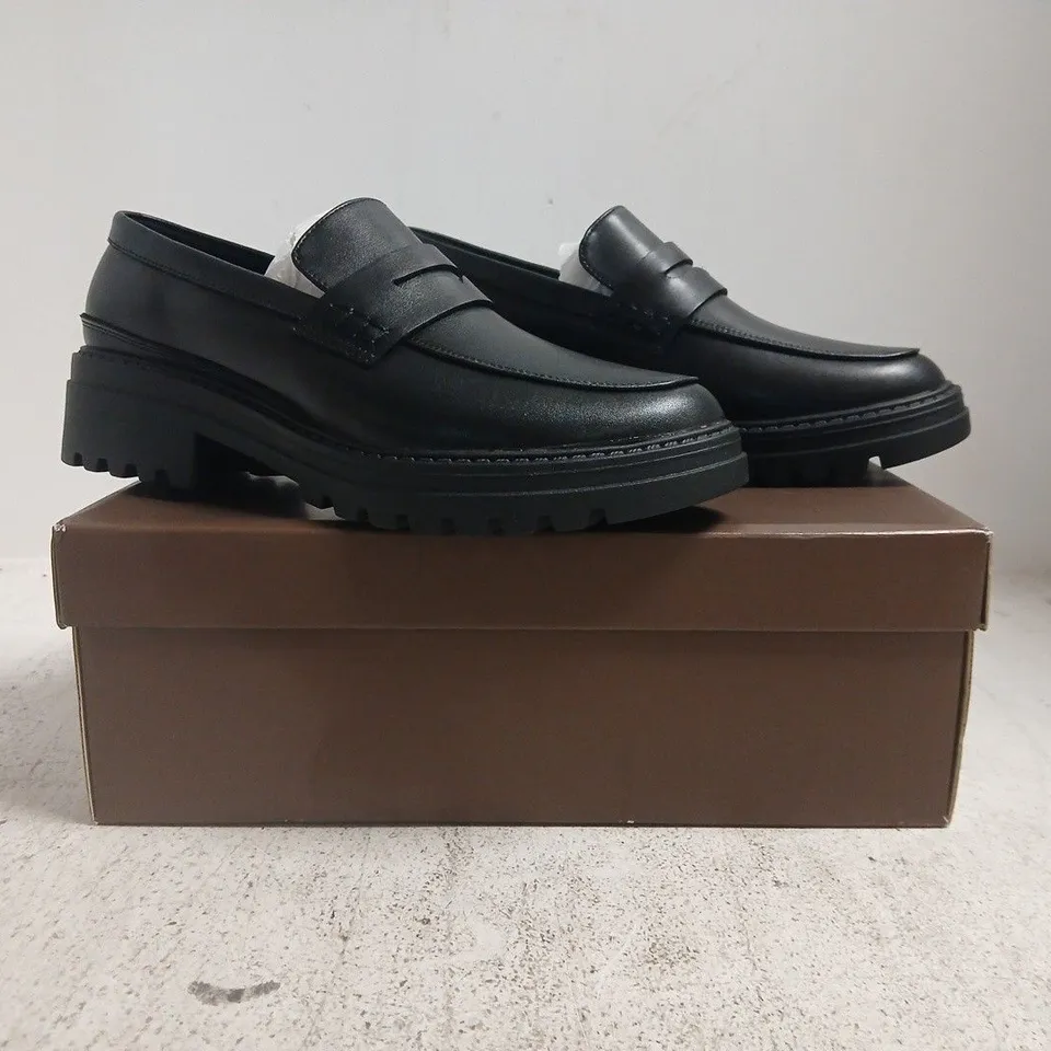 BOXED PAIR OF NAE VEGAN LOAFERS IN BLACK SIZE UK 6