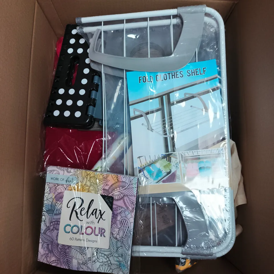 LARGE BOX OF ASSORTED HOUSEHOLD ITEMS TO INCLUDE COLORING BOOK, CLOTHES SHELF AND MINI STEP LADDER