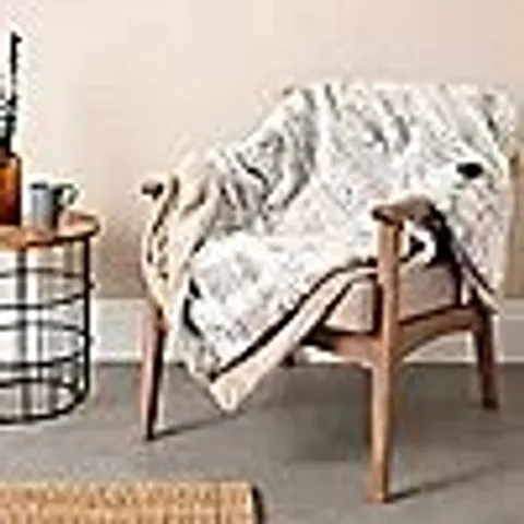 COZE HOME PRINT FAUX AND VELVET THROW