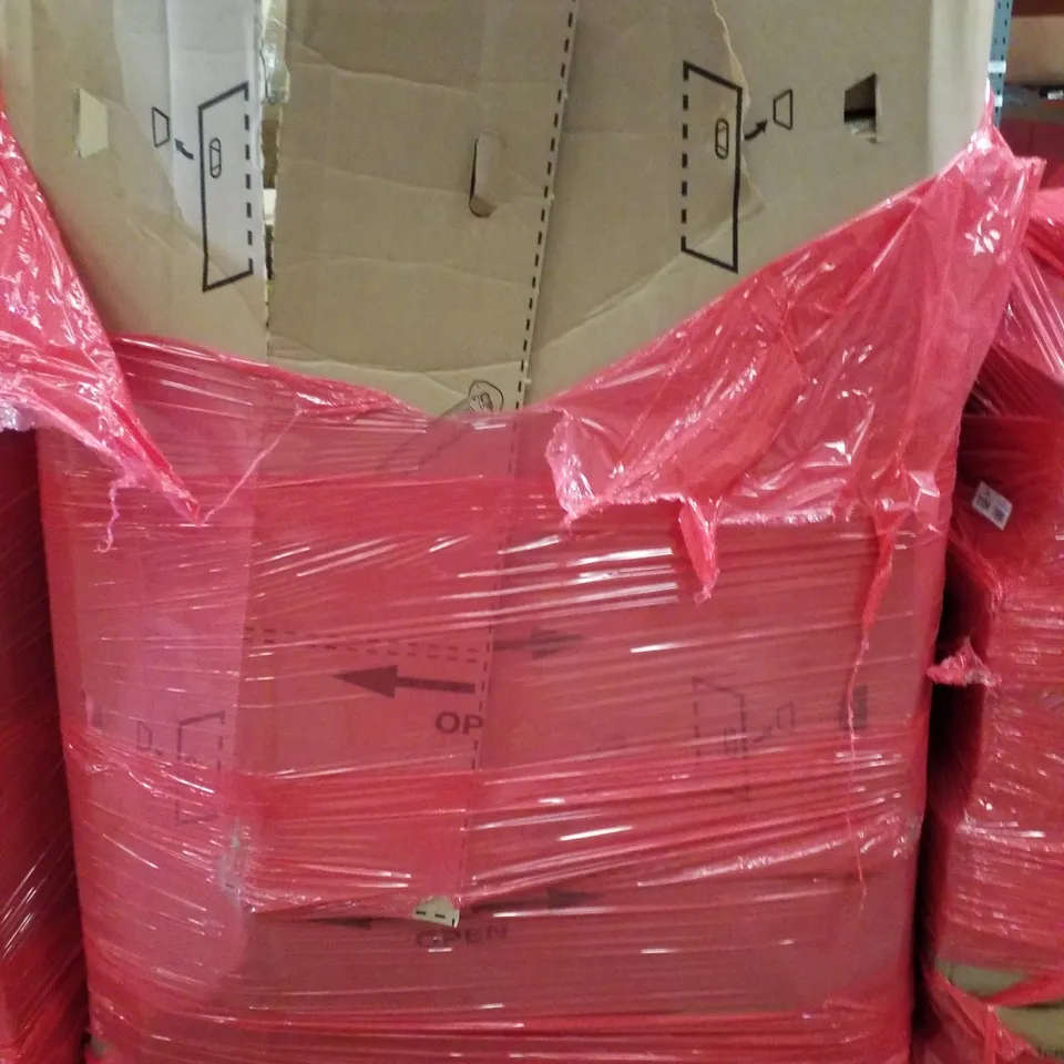 PALLET CONTAINING ASSORTED PRODUCTS INCLUDING TOILET SEAT, HEATED THROW BLANKET, NON-WOVEN FABRIC WARDROBE,  PORTABLE BATHTUB & ARM REST PILLOW