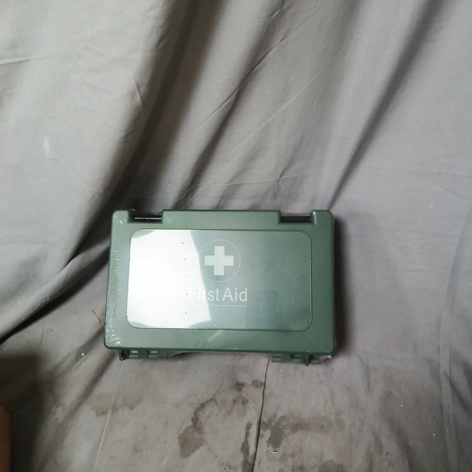 FIRST AID KIT – GREEN PLASTIC CASE 
