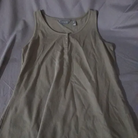 RUTH LANGSFORD PLACKET VEST TOP IN KHAKI SIZE M