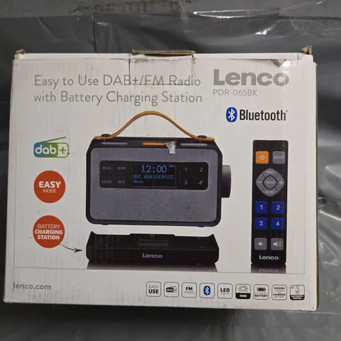 LENCO EASY TO ISE DAB+/FM RADIO WITH BATTERY CHARGING STATION