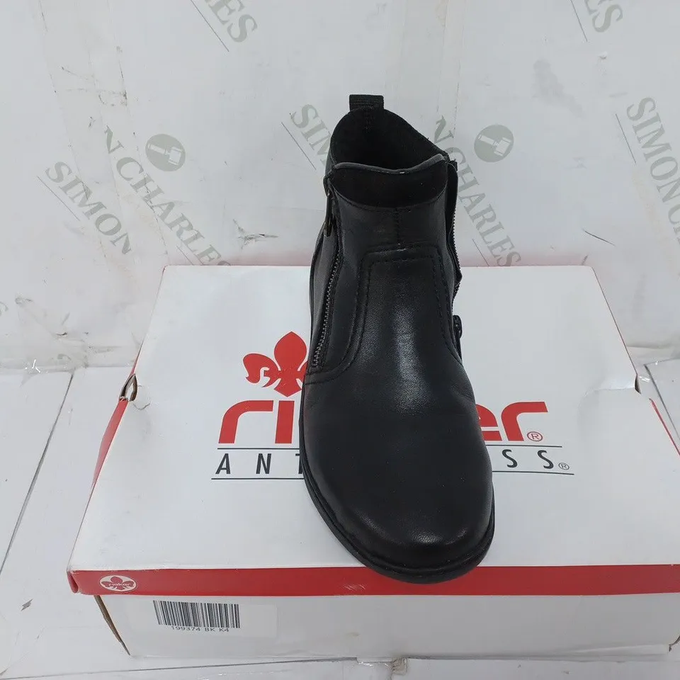 BOXED PAIR OF RIEKER ZIP-UP BOOTS IN BLACK SIZE 4 