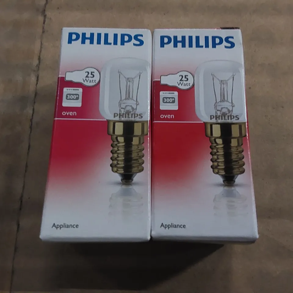 BOX CONTAINING A LARGE QUANTITY OF LIGHT BULBS (1 BOX)