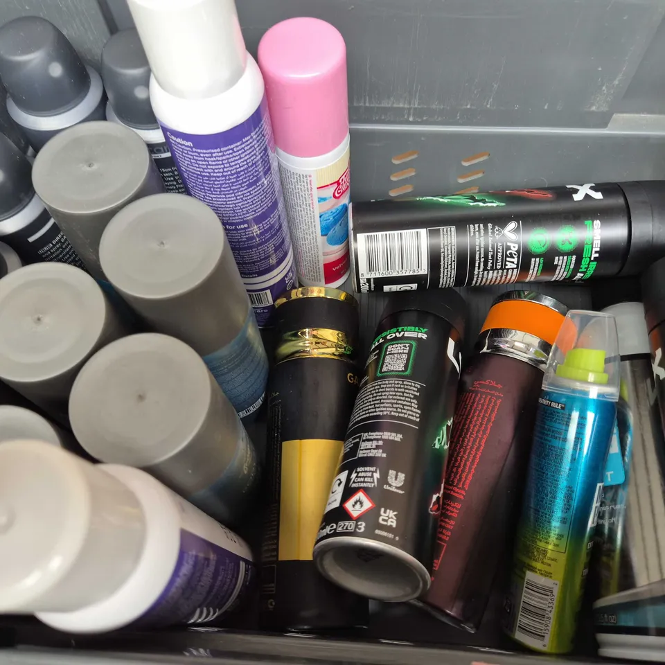 APPROXIMATELY 15 ASSORTED AEROSOLS TO INCLUDE LYNX , DOVE AND WOW