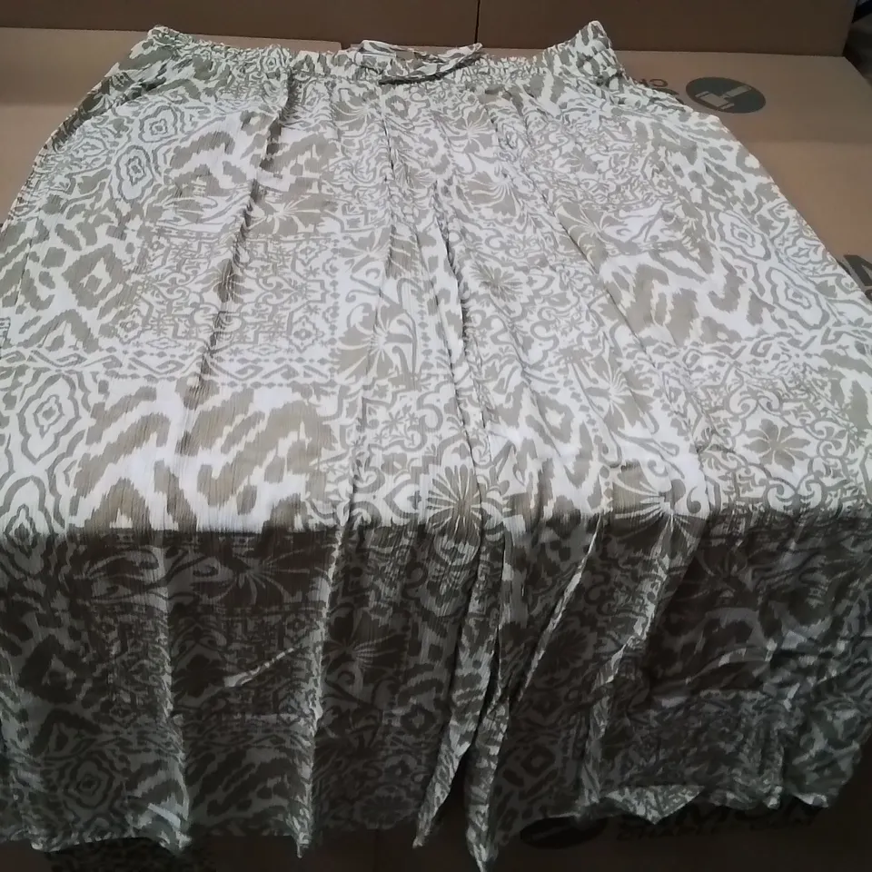 BOXED BRAND NEW APPROXIMATELY 30 JD WILLIAMS CRINKLE PALAZZO TROUSERS TAUPE SIZE 24