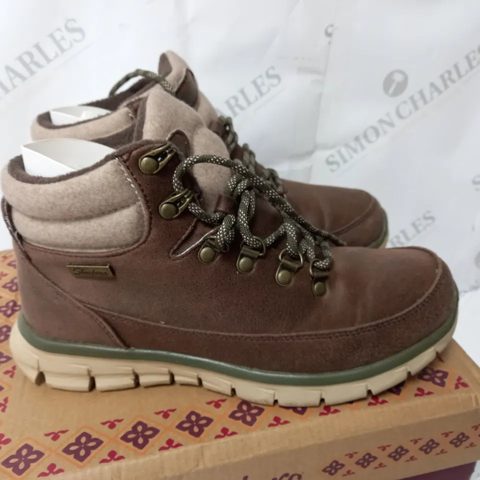 SKECHERS WARM BOOTS-BROWN SIZE 4.5