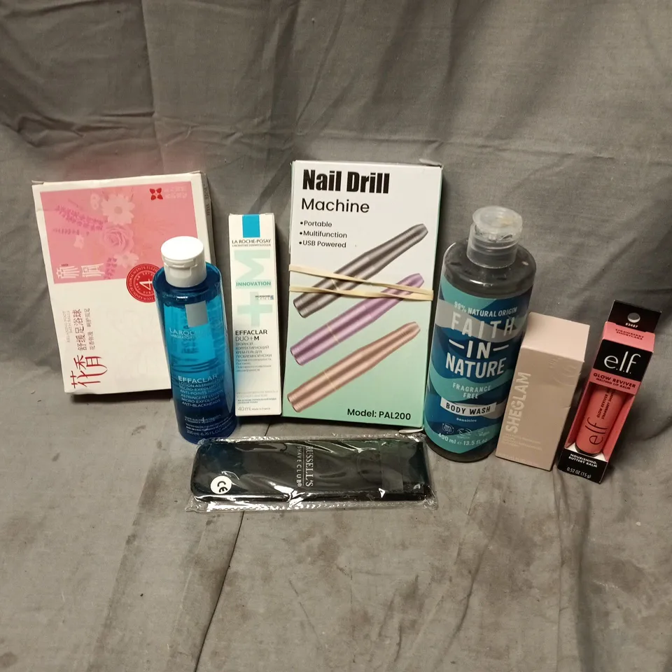 APPROXIMATELY 15 ASSORTED COSMETICS ITEMS TO INCLUDE NAIL DRILL MACHINE, FAITH IN NATURE BODY WASH, LA ROCHE POSAY EFFACLAR, ETC
