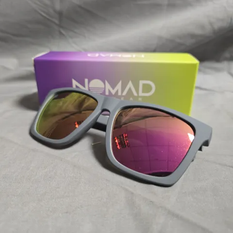 NOMAD SUNGLASSES – GREY FRAME WITH MIRRORED GRADIENT LENSES