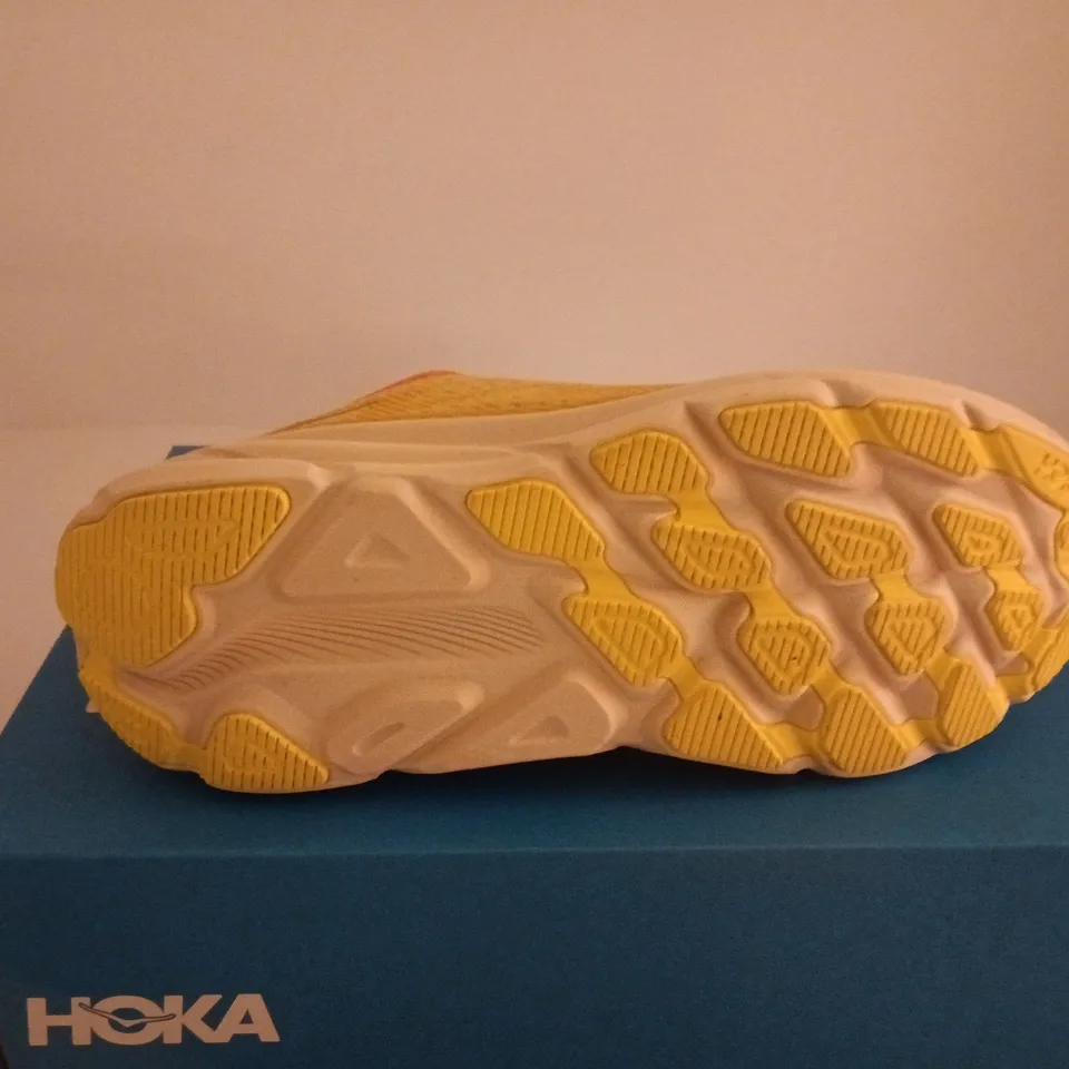 HOKA U CLIFTON 9 GTX TS UK 9 BOXED