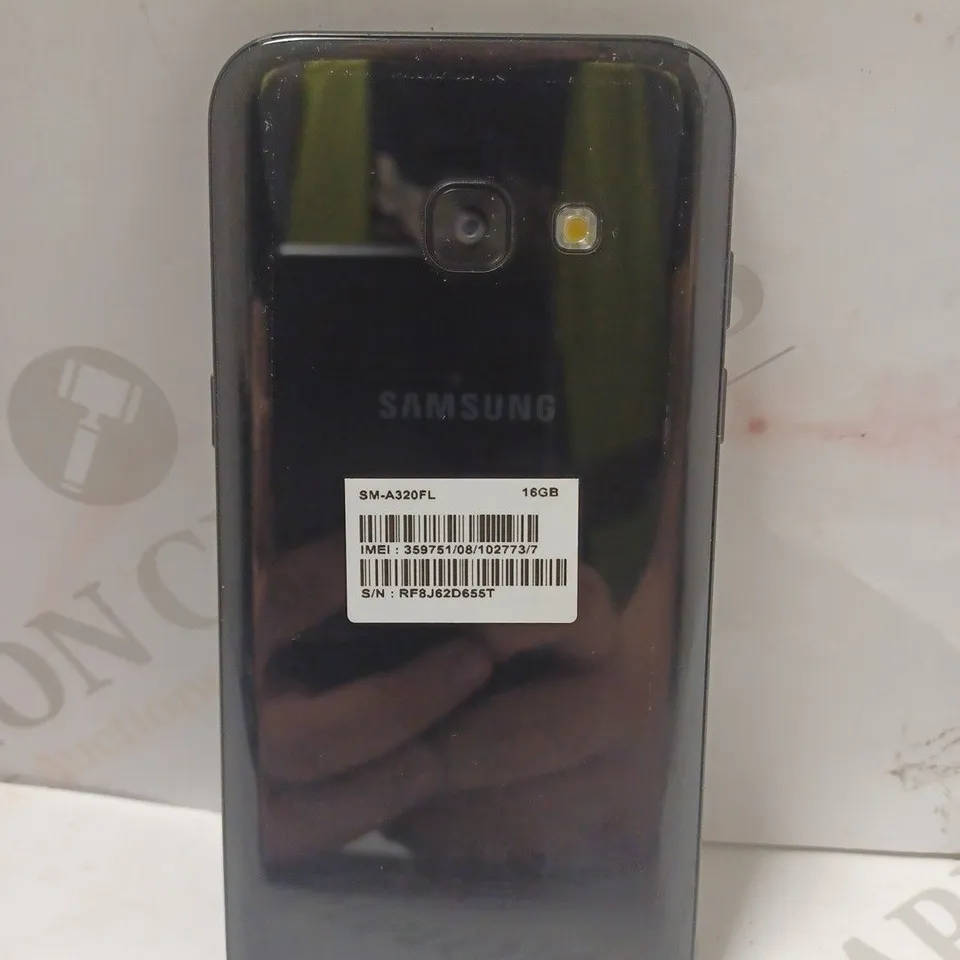 SAMSUNG GALAXY A3 IN BLACK