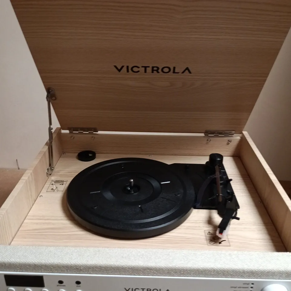 VICTROLA CENTURY BLUETOOTH RECORD PLAYER – BOXED