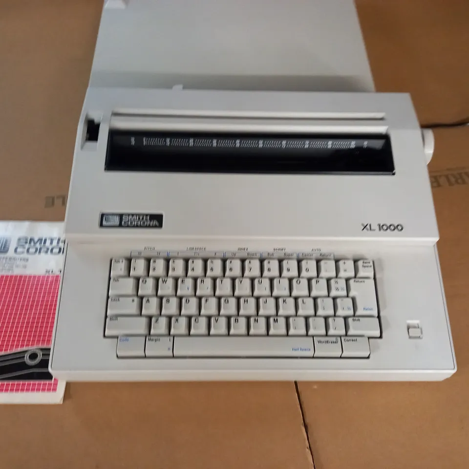 SMITH CORONA XL1000 TYPE WRITER