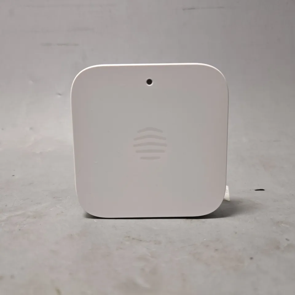 BOXED HIVE HUB 