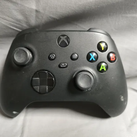MICROSOFT XBOX WIRELESS CONTROLLER IN BLACK