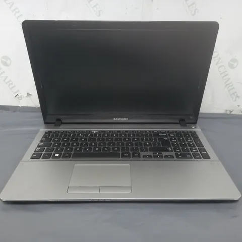 SAMSUNG 370R4E/370R4V/370R5E/3570RE/370R5V 15 INCH I3-3110M 2.40GHZ