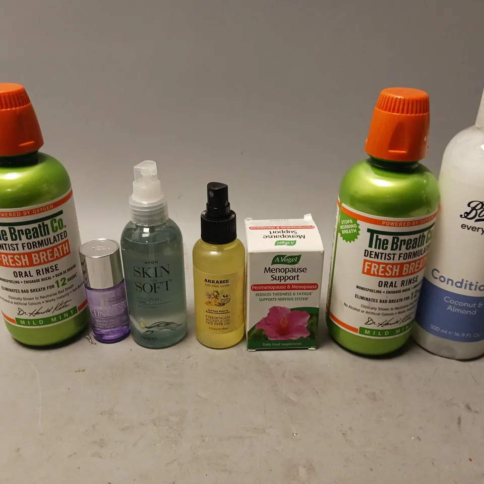 BOX OF APPROXIMATELY 10 COSMETIC ITEMS TO INCLUDE CLINIQUE MAEKUP REMOVER, AVON SKIN SOFT, AND FRESHBREATH ETC. 