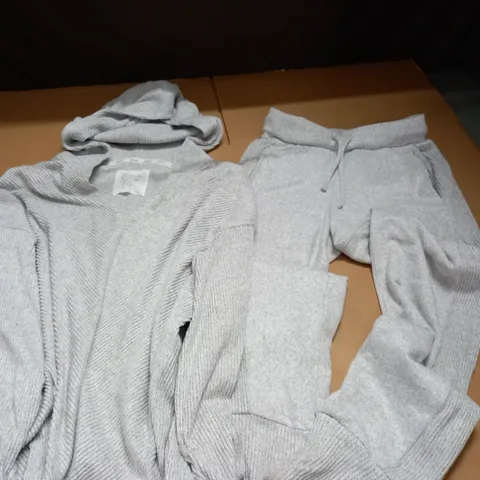 F&F MRS HINCH GREY LOUNGEWEAR SET - SIZE 6