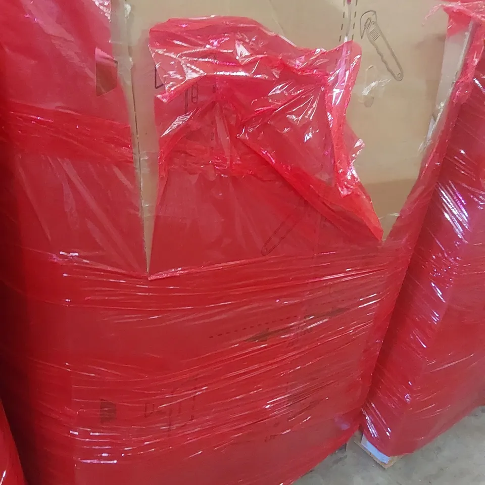 PALLET CONTAINING A VERY LARGE QUANTITY OF ASSORTED ITEMS INCLUDING: FOLDING SHOPPING TROLLEYS, BACKPACK, LED MIRROR, BASKET ECT