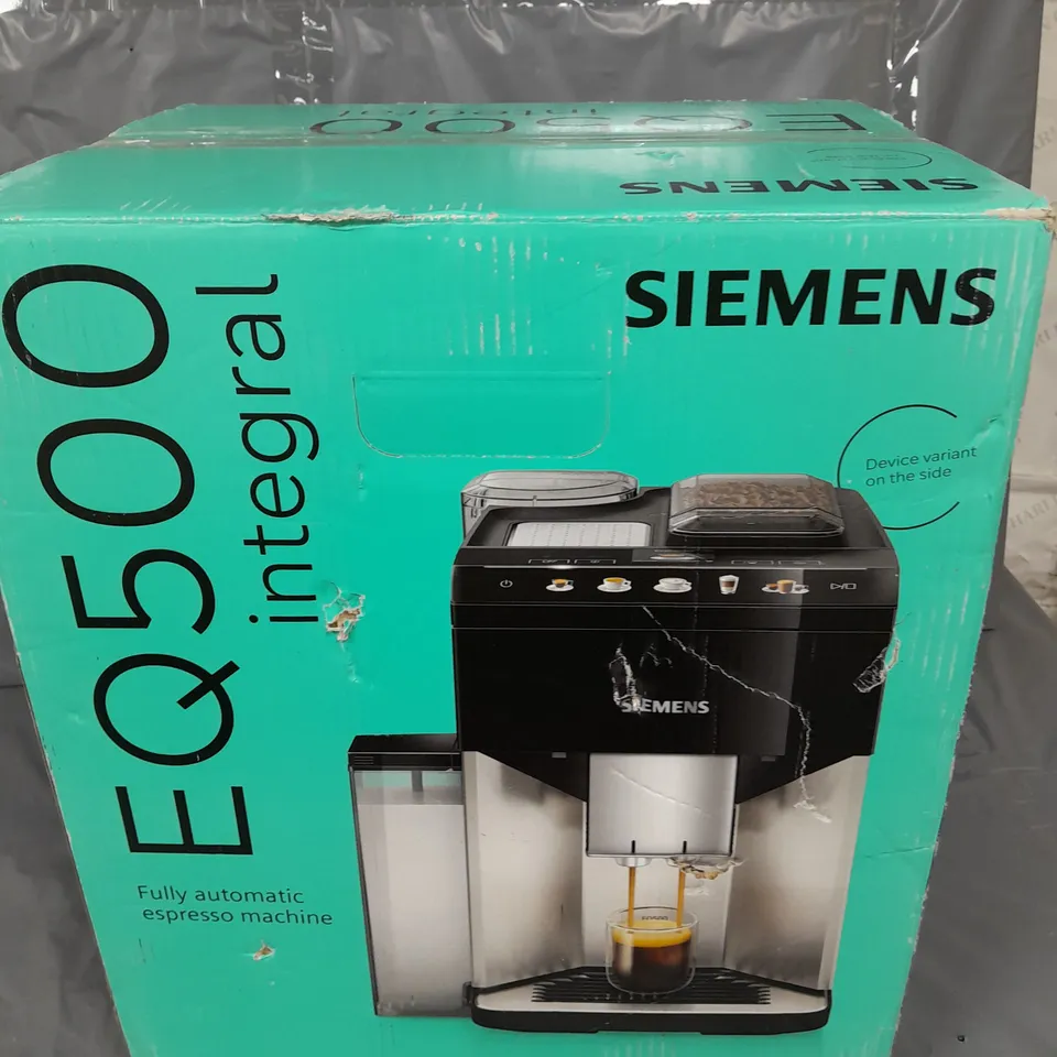 BOXED SIEMENS TQ513GB1 BEAN TO CUP FREESTANDING COFFEE MACHINE - COLLECTION ONLY