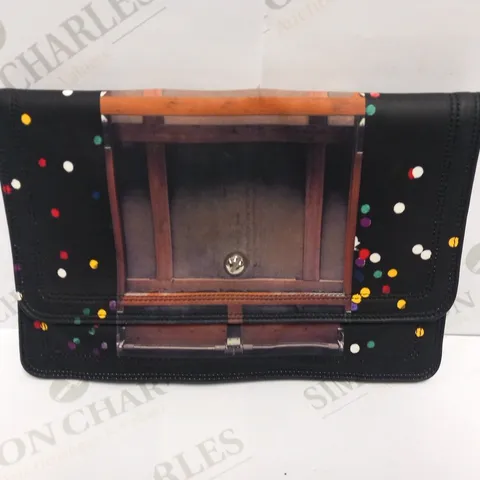 GIVENCHY PODIUM MEDIUM CLUTCH