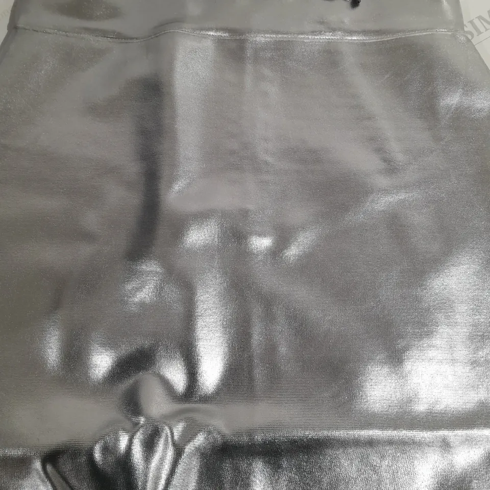 KARREN MILLER SILVER MINIE SKIRT SIZE M