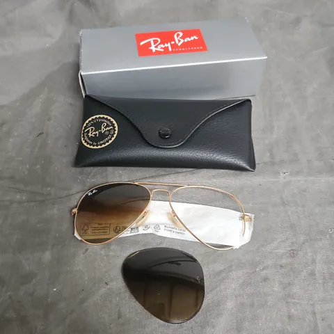 BOXED RAYBAN AVIATOR LARGE METAL SUNGLASSES