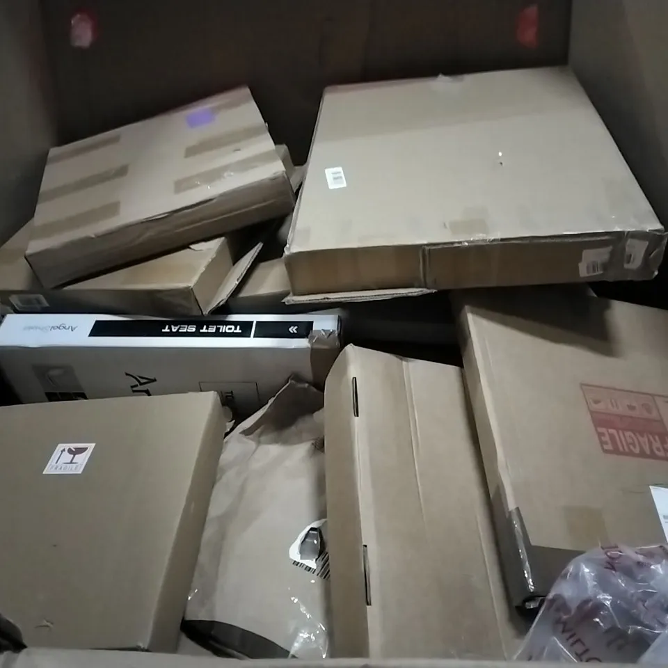 PALLET CONTAINING ASSORTED PRODUCTS INCLUDING TOILET SEAT, 2" FOAM UNIVERSAL TOILET SEAT RISER, ROLLER BLIND, TAKEAWAY BOXES & POP UP TENT