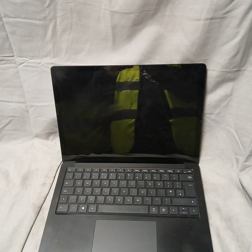 MICROSOFT SURFACE 4 LAPTOP – BLACK