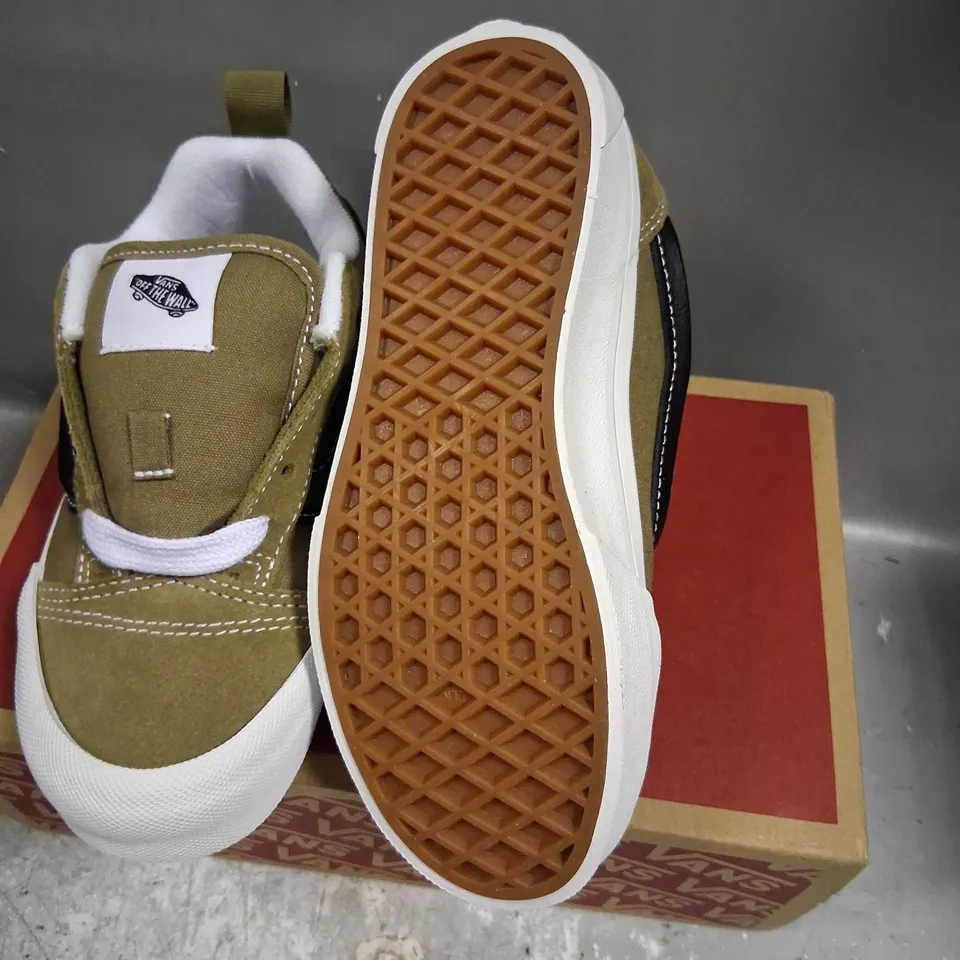 BOXED VANS KNU SKOOL OLIVE/BLACK SIZE 1