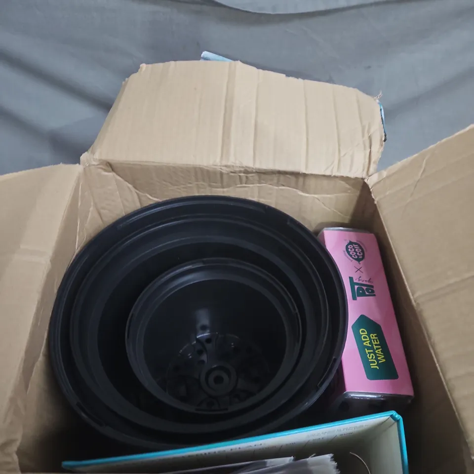 POT GANG MONTHLY POTTING BOX