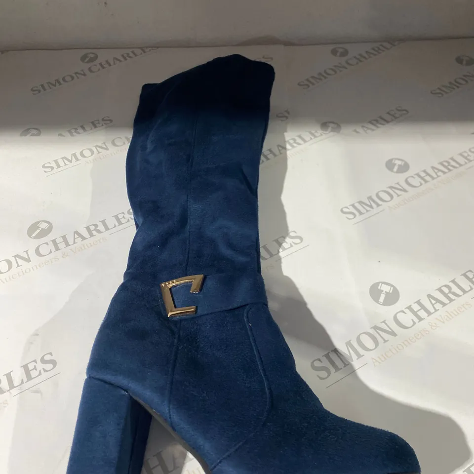 PAIR OF NAVY BOOTS SIZE 36