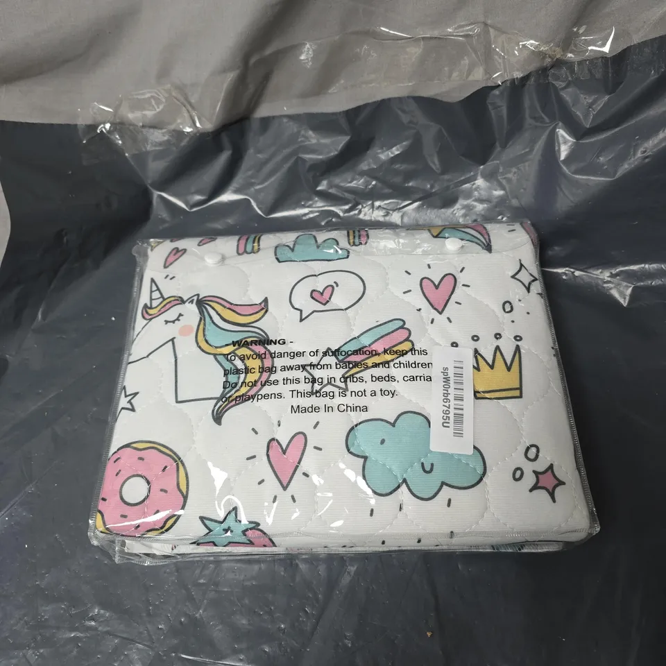 HYGGE SHEETS PREMIUM QUALITY BED PAD SINGLE/TWIN, UNICORN DESIGN