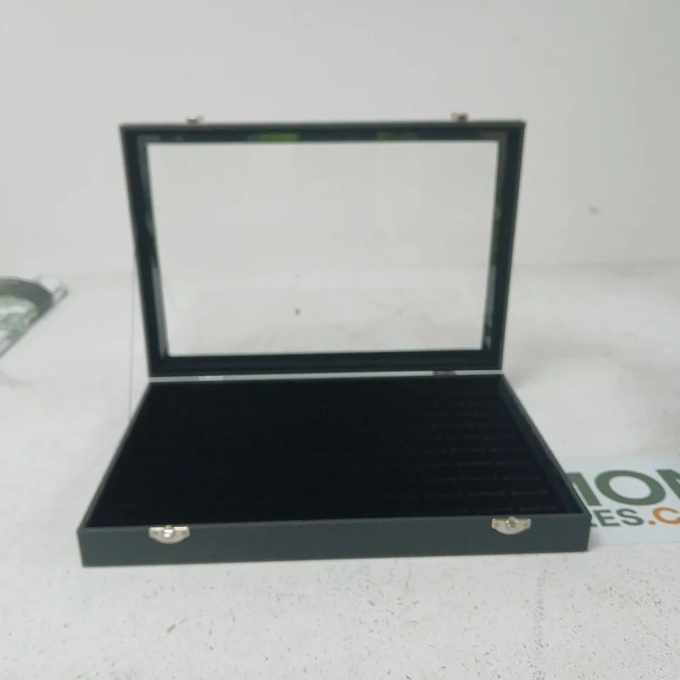 JEWELLERY DISPLAY CASE WITH HINGED LID AND MIRRORED INTERIOR