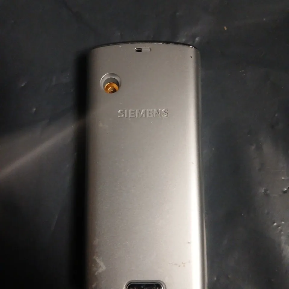 SIEMENS A31 MOBILE PHONE – SILVER
