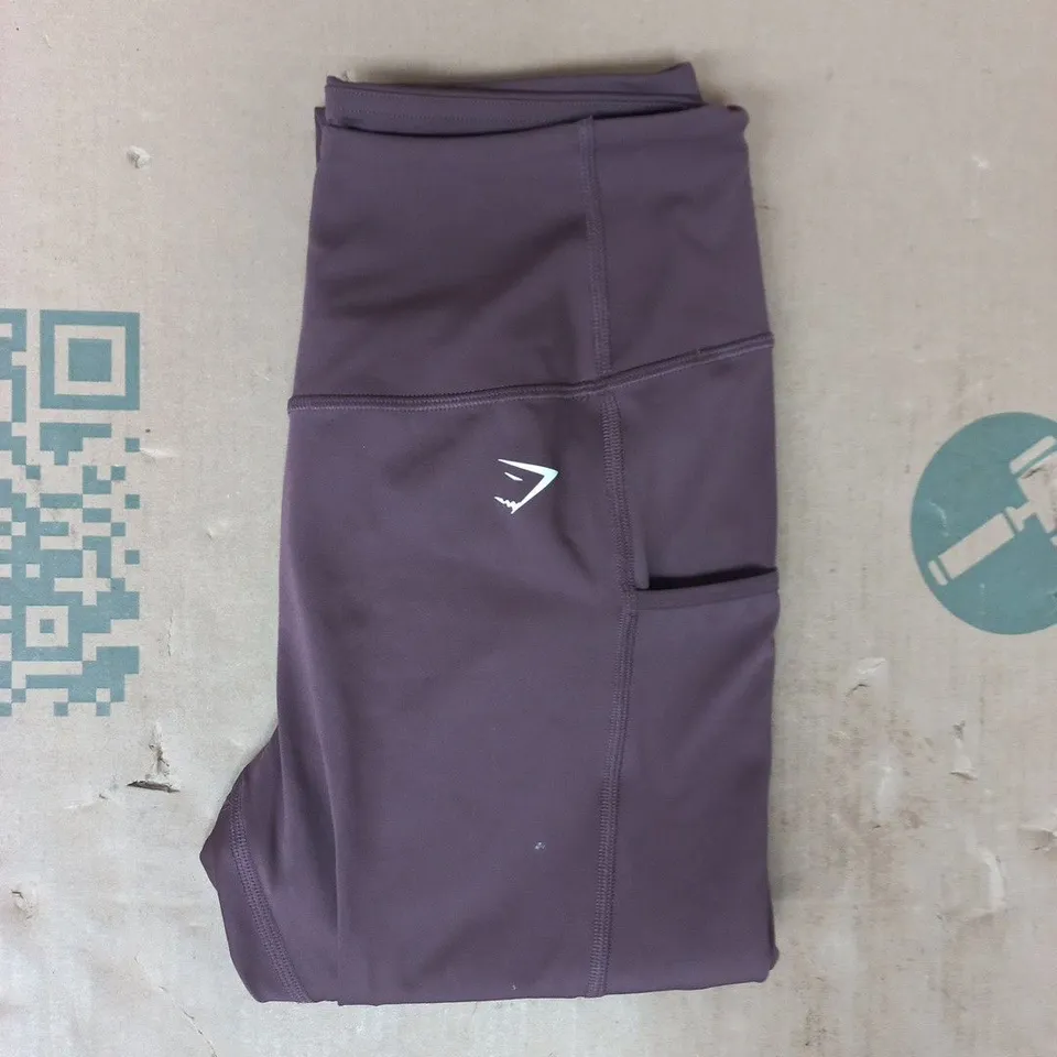 GYM SHARK LEGGINGS IN BURGUNDY SIZE MEDIUM