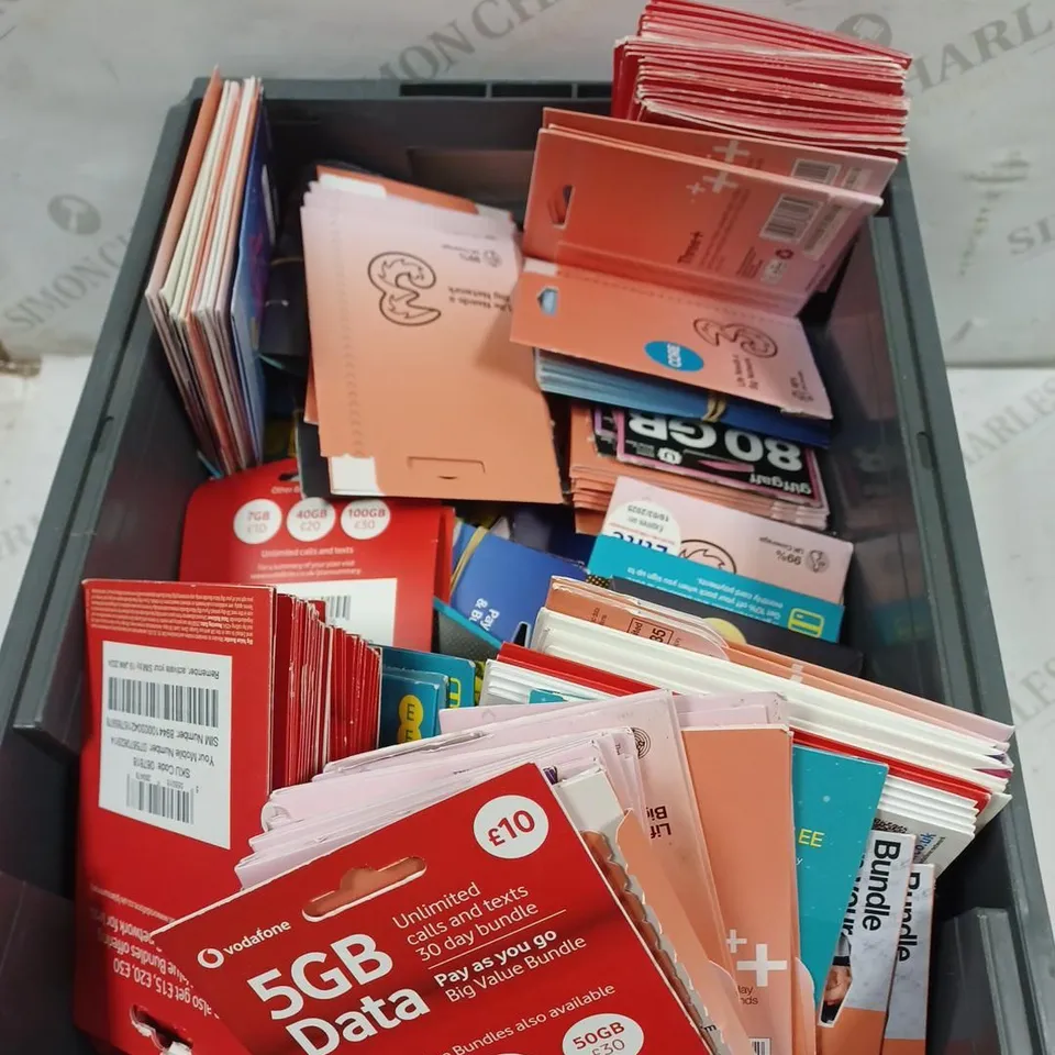 LARGE QUANTITY OF ASSORTED SIM CARDS FROM VARIOUS NETWORKS TO INCLUDE 3, VODAFONE, 02 ETC 