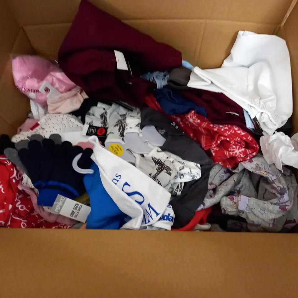 LARGE QUANTITY OF ASSORTED CHILDRESN CLOTHING ITEMS TO INCLUDE M&S, NEXT AND ZARA