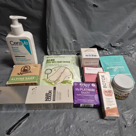 TOTE OF APPROXIMATELY 15 ASSORTED COSMETIC ITEMS TOO INCLUDE CERA VE, SWYPES AND DR.SQUATCH
