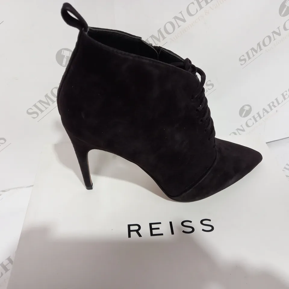 BOXED REISS SUEDE CHOCOLATE BOOT HEELS - SIZE 7