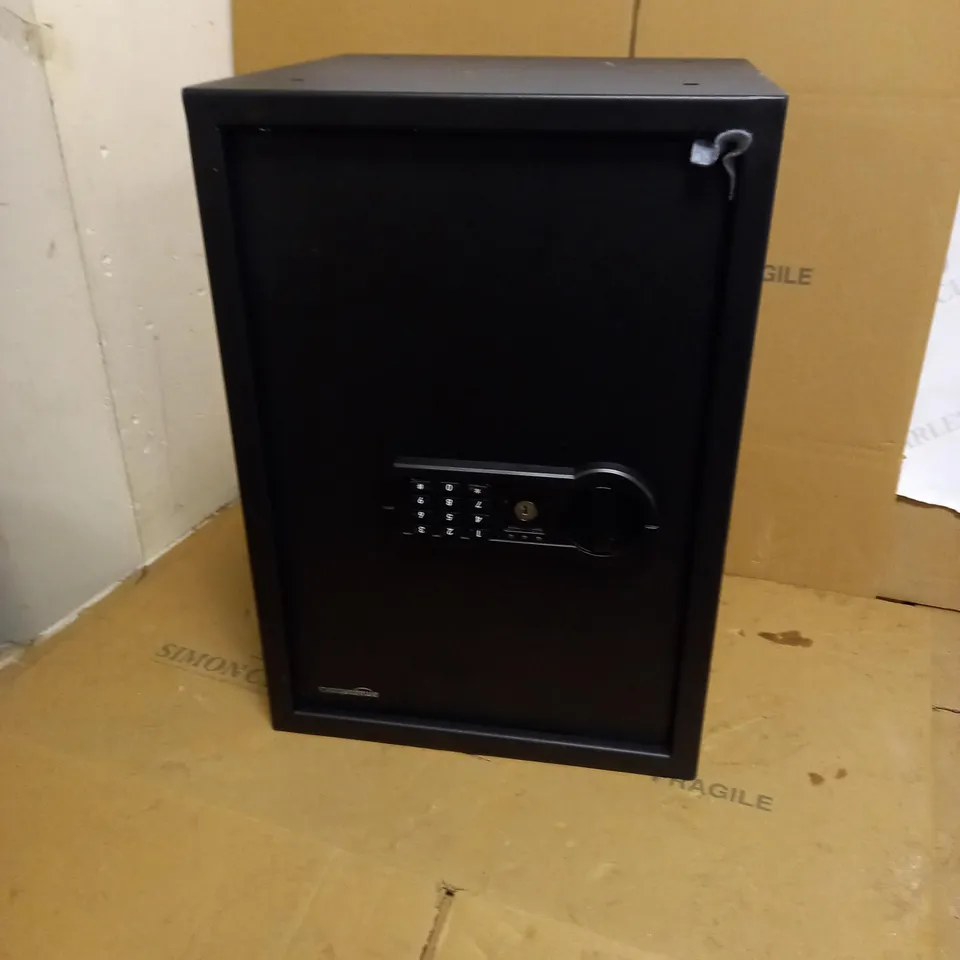 AMAZONBASICS HOME SAFE