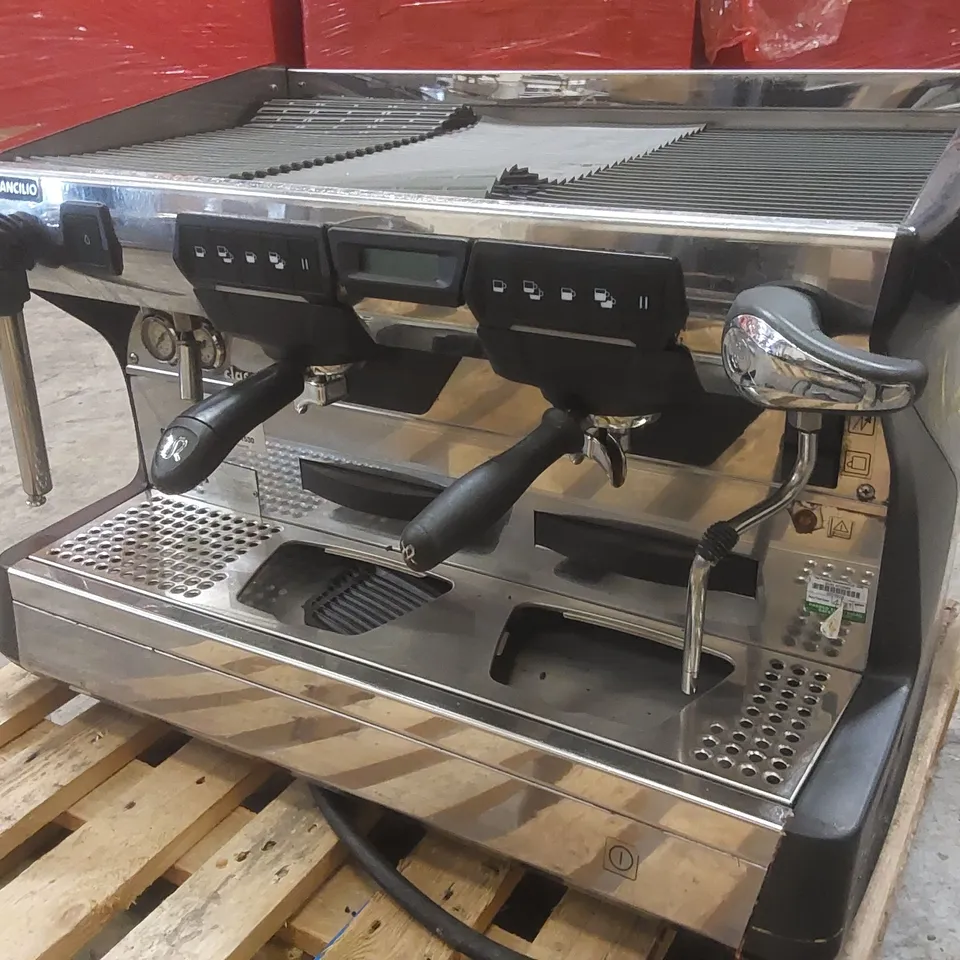 RANCILIO CLASSE 7 COMMERCIAL 2 GROUP COFFEE MACHINE