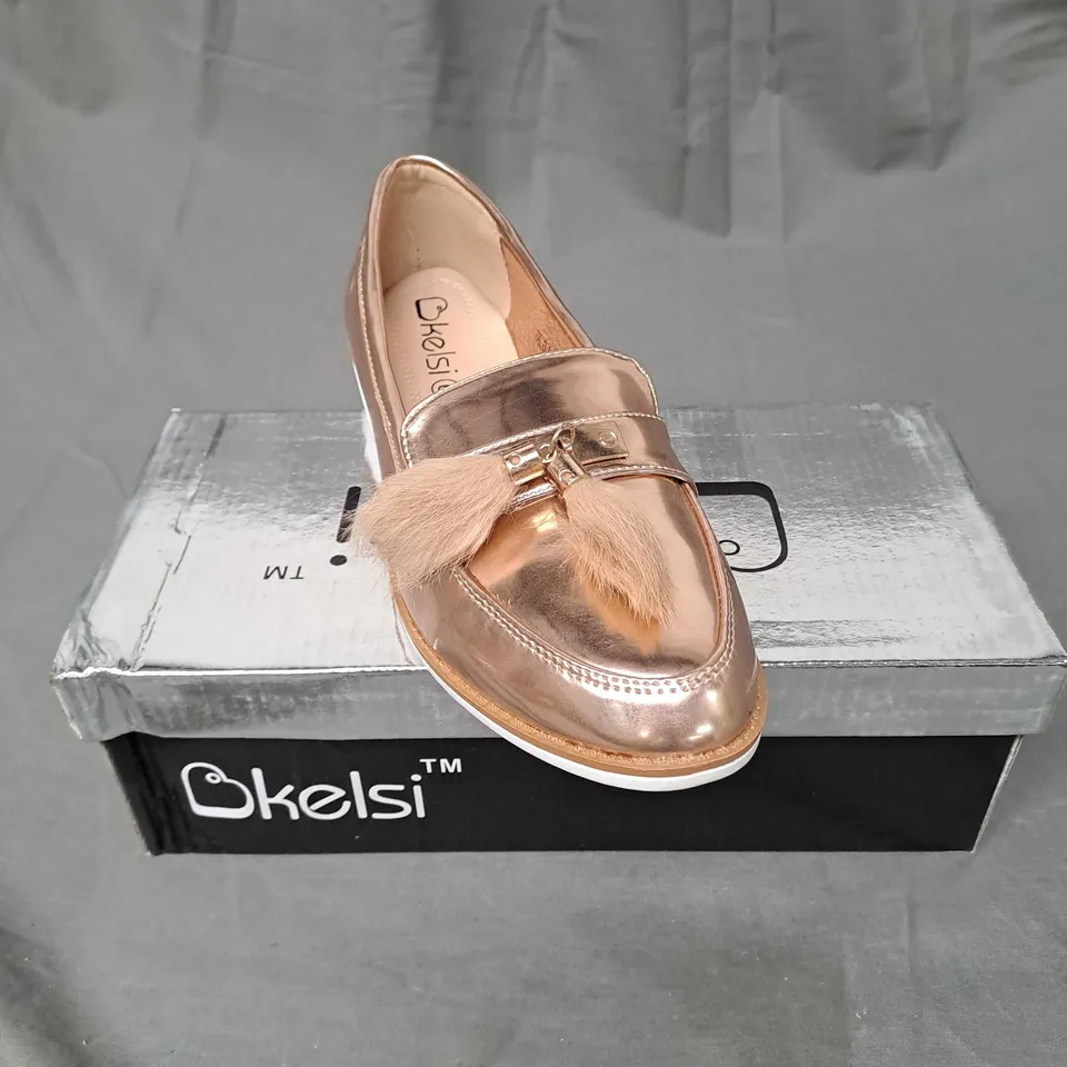 BOX OF APPROXIMATELY 10 PAIRS OF KELSI LOAFER SHOES IN ASSORTED COLOURS - VARIOUS SIZES 