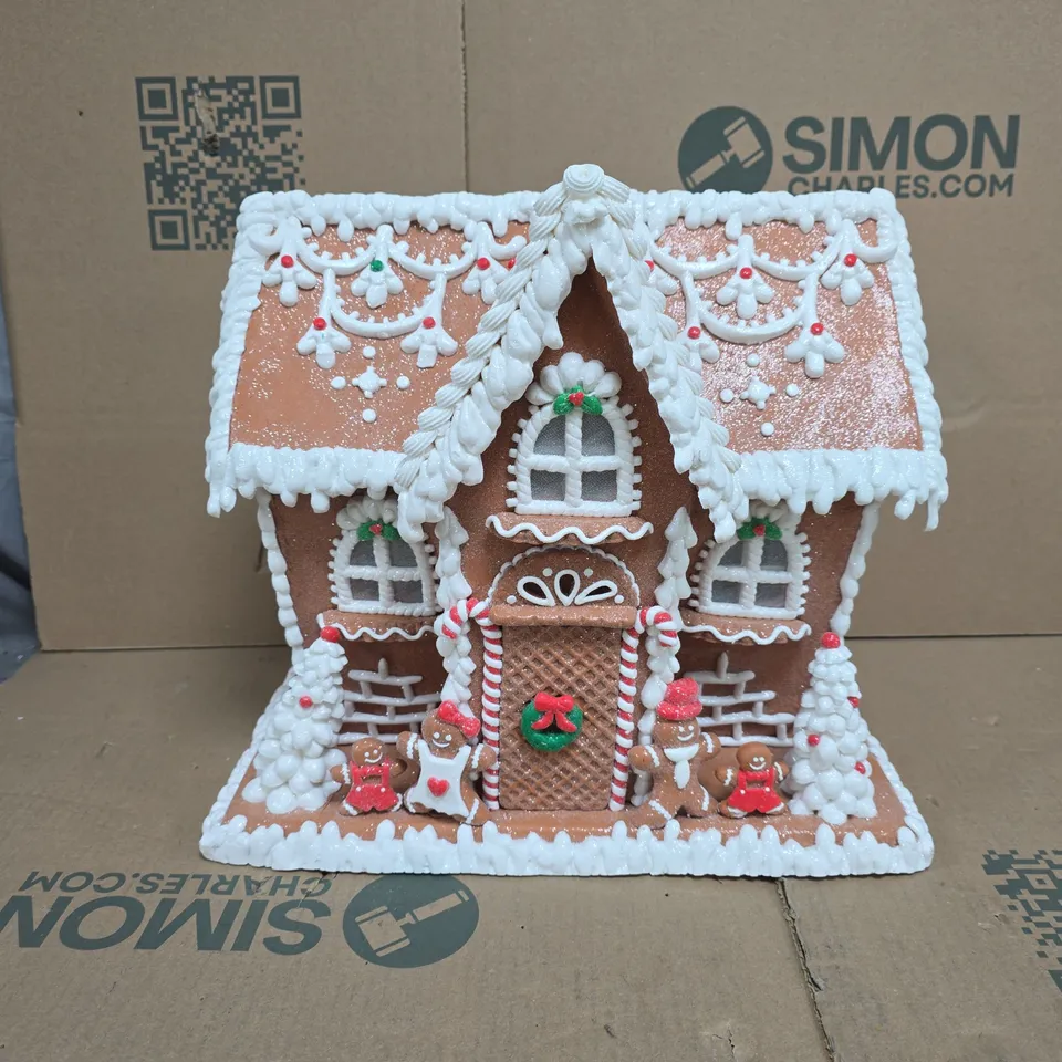 GISELA GRAHAM LARGE LED LIGHT UP GINGERBREAD HOUSE CHRISTMAS DECORATION
