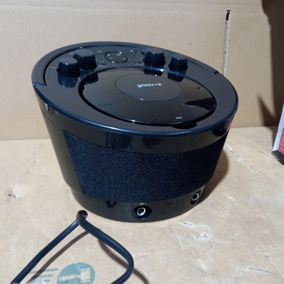 GROOV E PORTABLE KARAOKE MACHINE WITH CD PLAYER AND BLUETOOTH