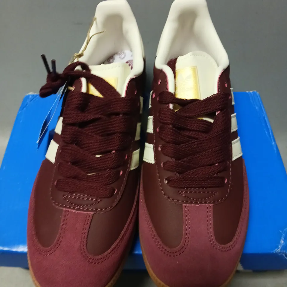 BOXED PAIR OF ADIDAS UNISEX SAMBA ORIGINALS, MAROON - UK SIZE 6.5